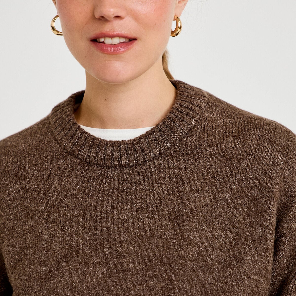 Pull manches longues marron fonc&eacute; femme