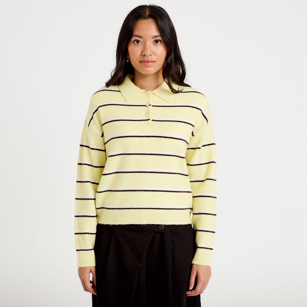 Polo manches longues col chemise jaune clair femme