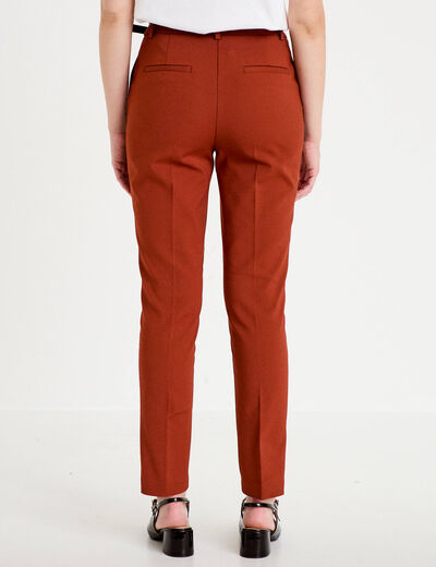 Pantalon cigarette ceintur&eacute; marron cognac femme