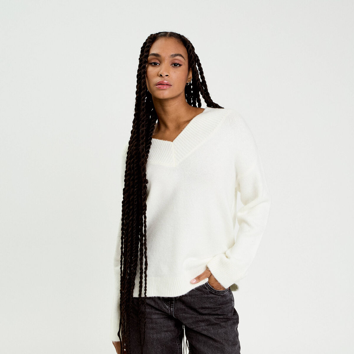 Pull oversize col v manches longues ecru femme