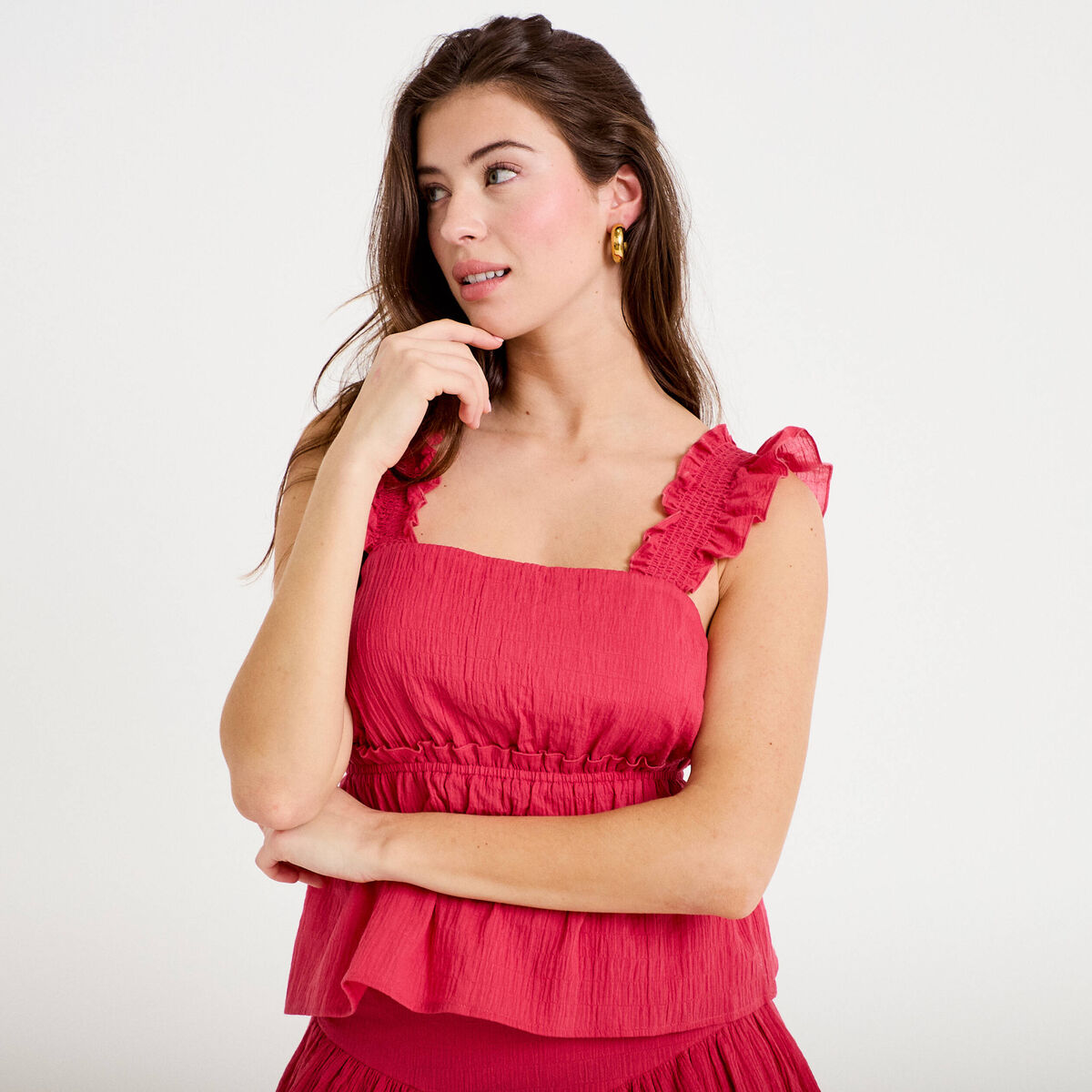 Top pliss&eacute; col carr&eacute; fines bretelles rose framboise femme