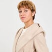 Manteau ceintur&eacute; &agrave; capuche beige femme