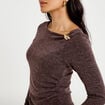 Top cintr&eacute; col bateau manches longues marron fonc&eacute; femme