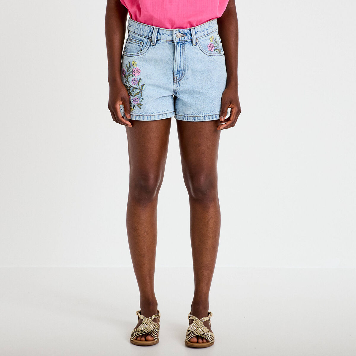 Short en jean avec broderie denim bleach femme