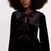 Blouse nou&eacute;e en velours noir femme