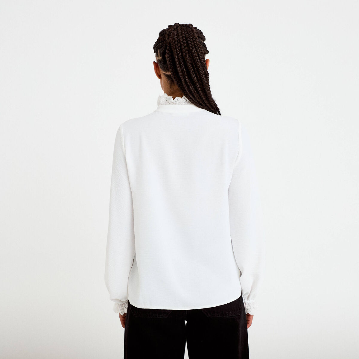 Chemise col montant manches longues ecru femme