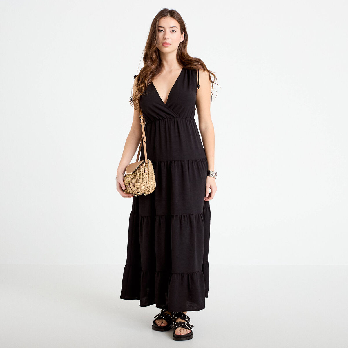 Robe longue &eacute;vas&eacute;e col V noir femme