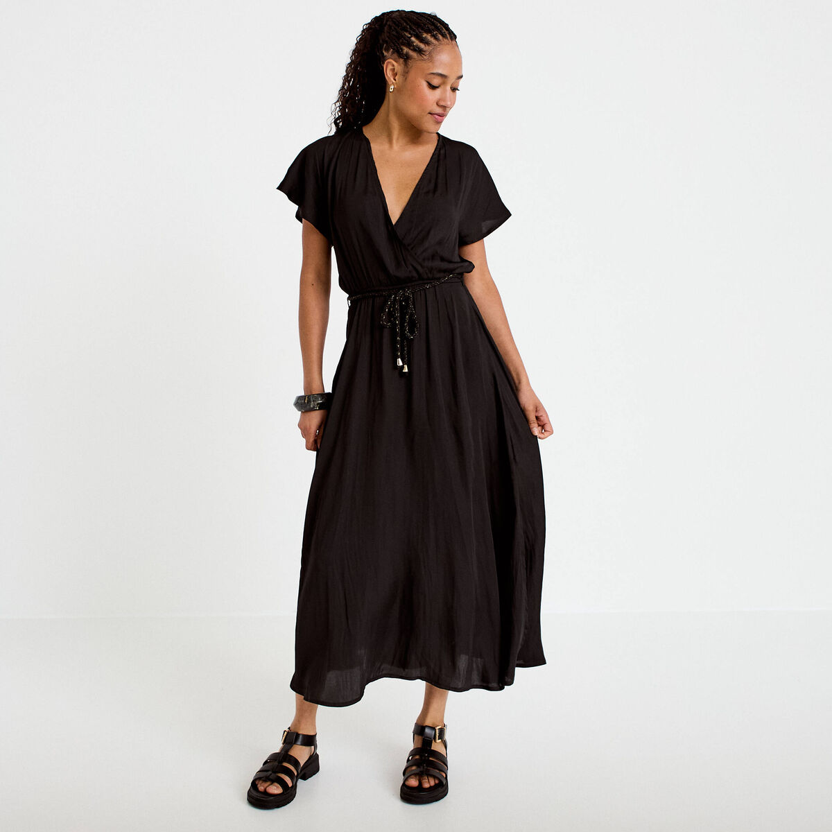 Robe longue &eacute;vas&eacute;e col v satin&eacute;e noir femme