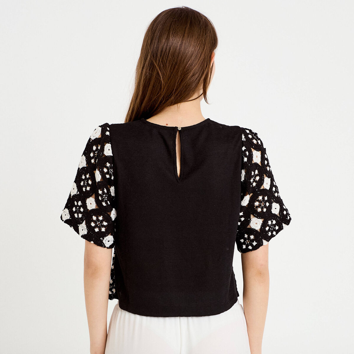T-shirt manches courtes aspect dentelle ecru femme
