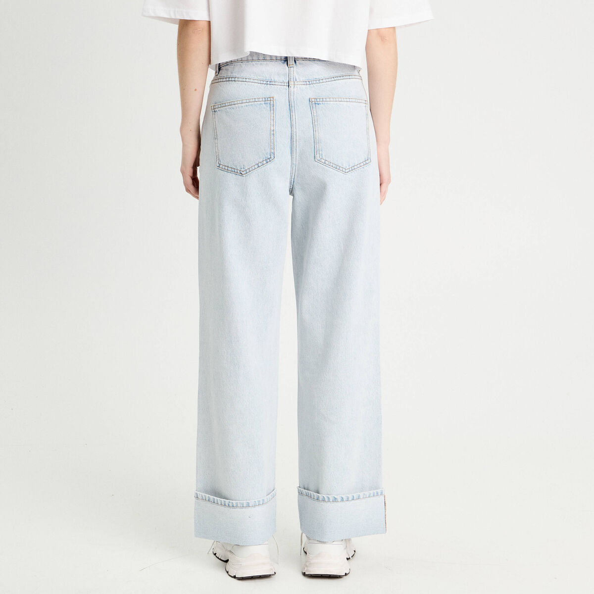 Jeans droit &agrave; revers denim bleach femme