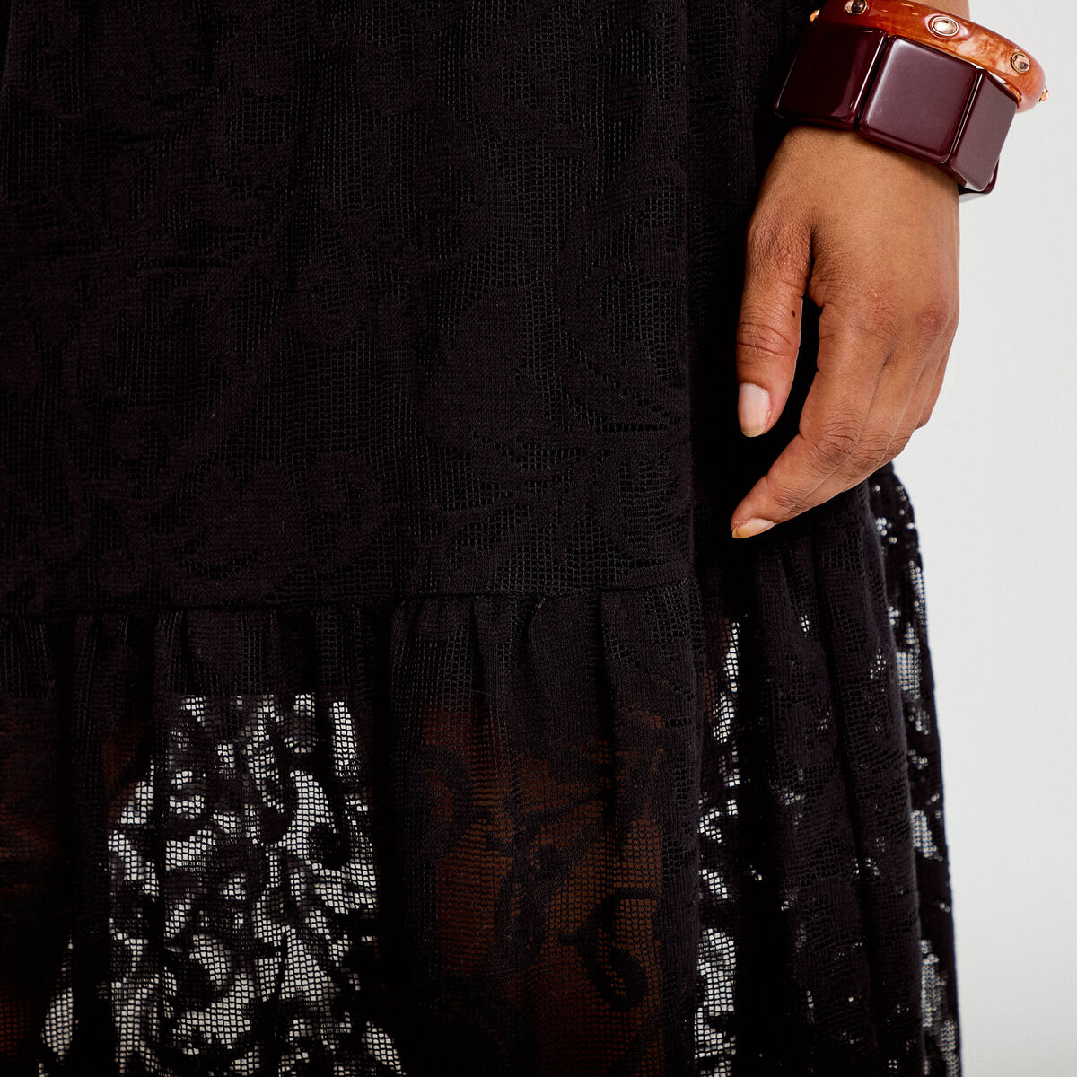 Jupe &eacute;vas&eacute;e longueur 3/4 dentelle noir femme
