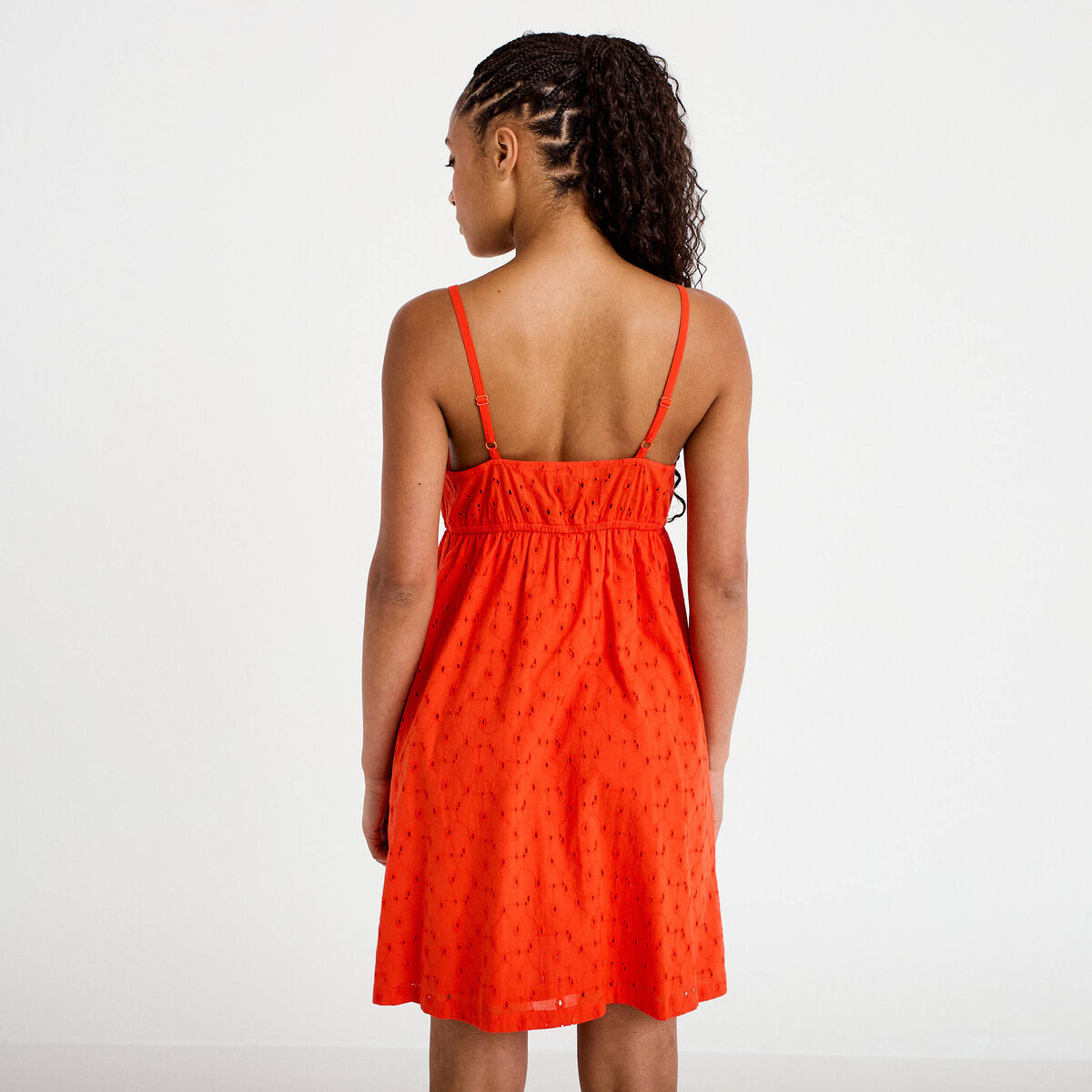 Robe courte &eacute;vas&eacute;e col v bretelles orange fonc&eacute; femme