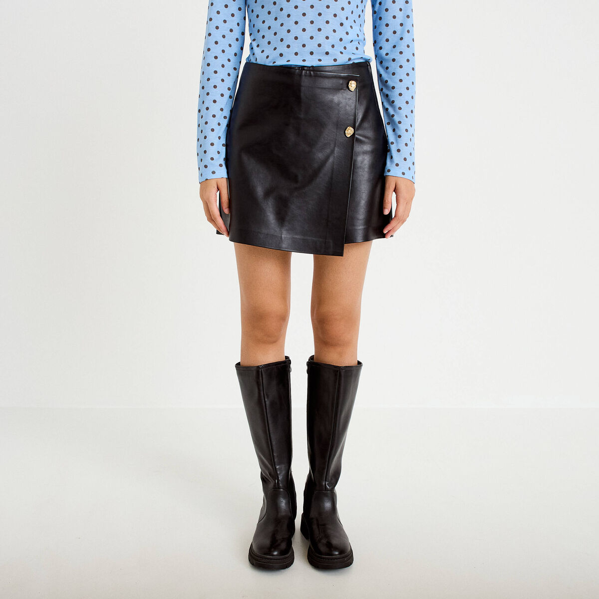 Jupe-short courte en similicuir noir femme