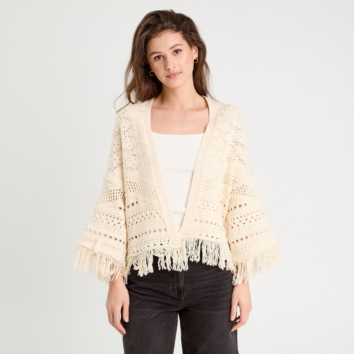Gilet ajour&eacute; avec franges ecru femme