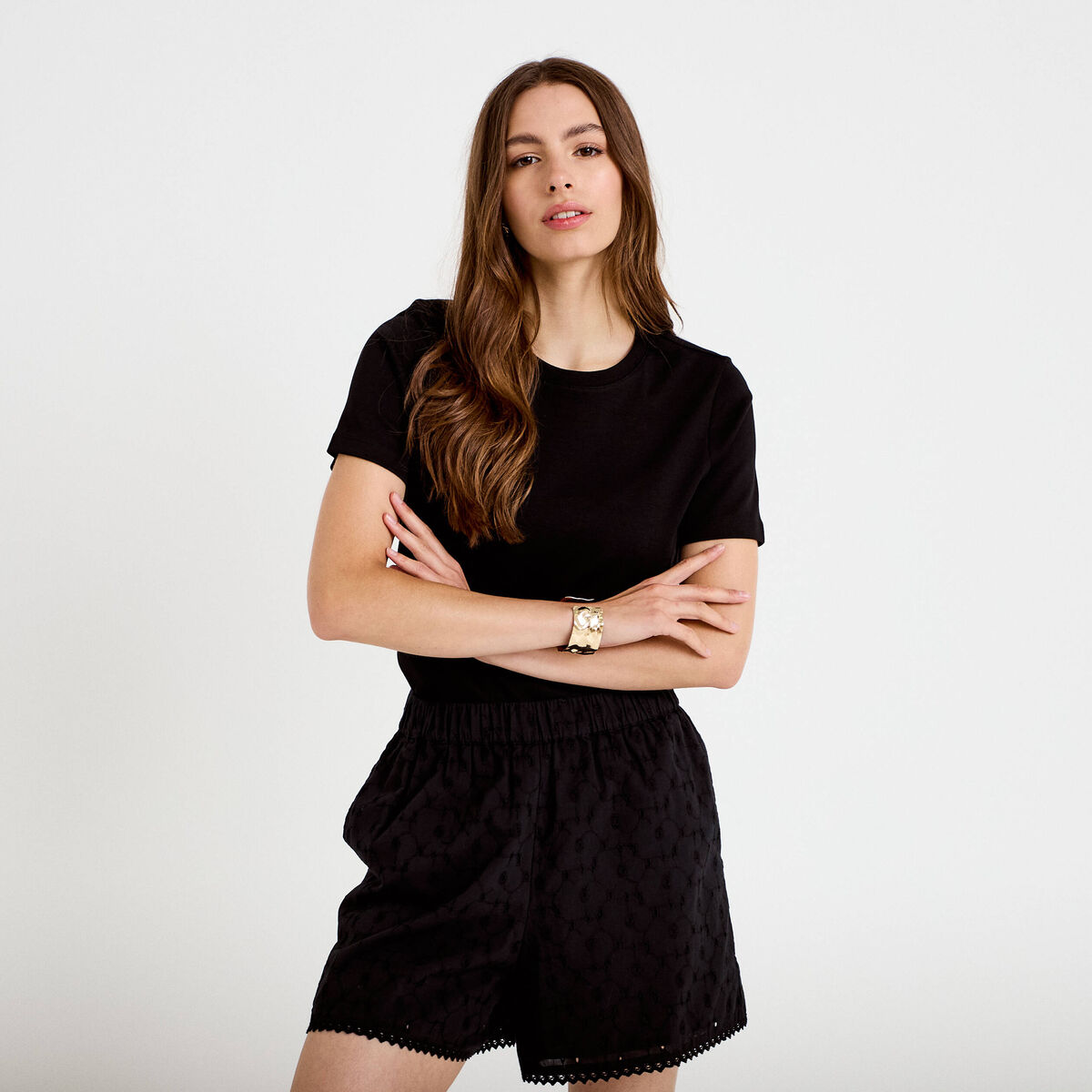 Short avec broderie noir femme