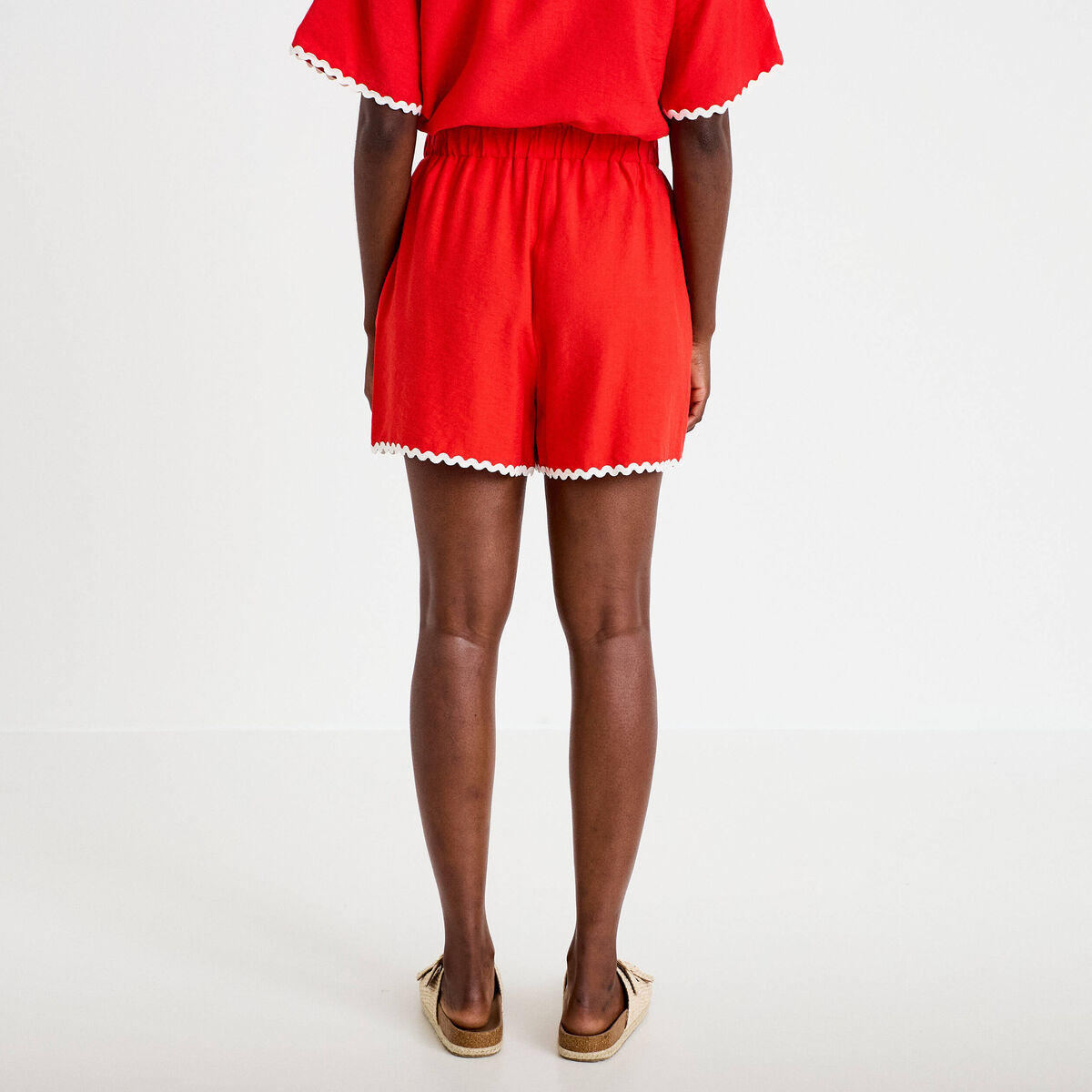 Short rouge femme
