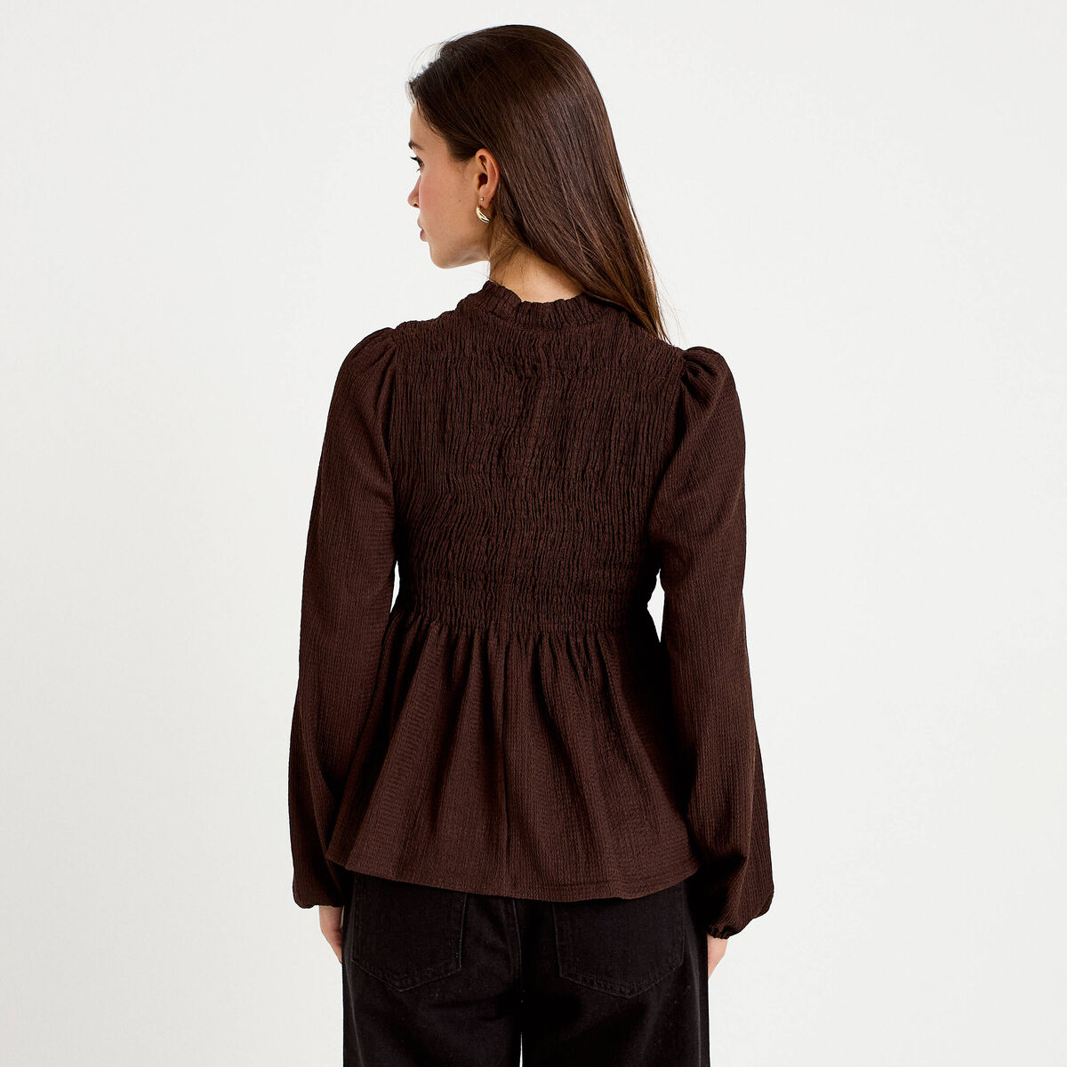 Blouse droite manches longues pliss&eacute;e marron fonc&eacute; femme