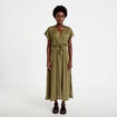 Robe longue &eacute;vas&eacute;e col v satin&eacute;e vert kaki femme
