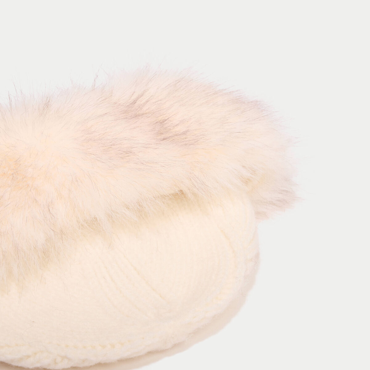 Bonnet en fausse fourrure ivoire femme