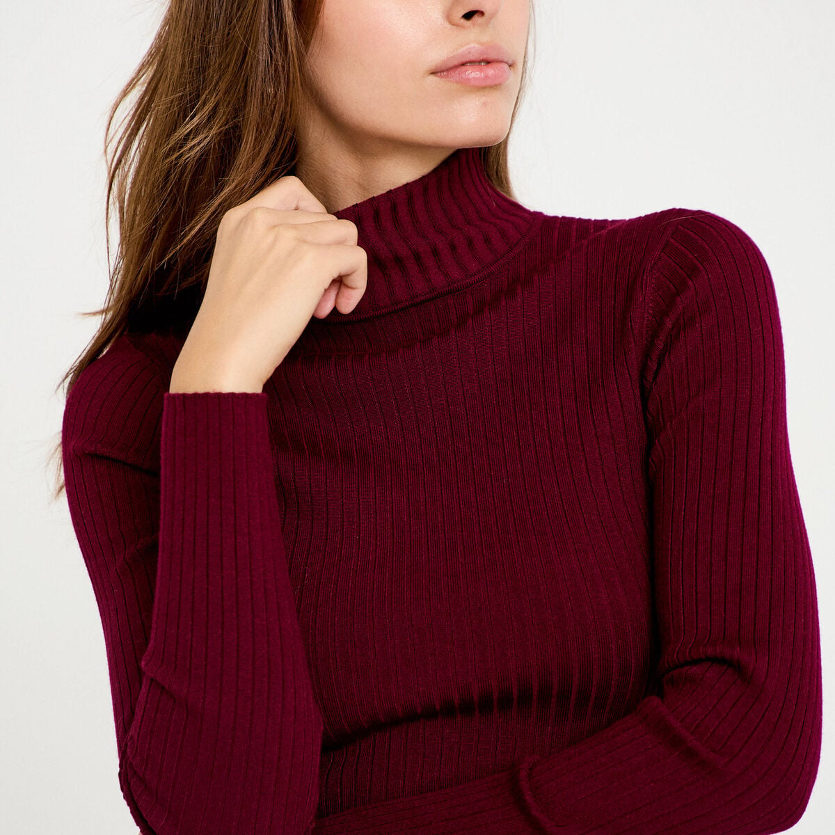 Pull c&ocirc;tel&eacute; col roul&eacute; bordeaux femme