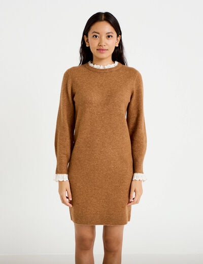 Robe pull ajust&eacute;e col rond dentelle camel femme