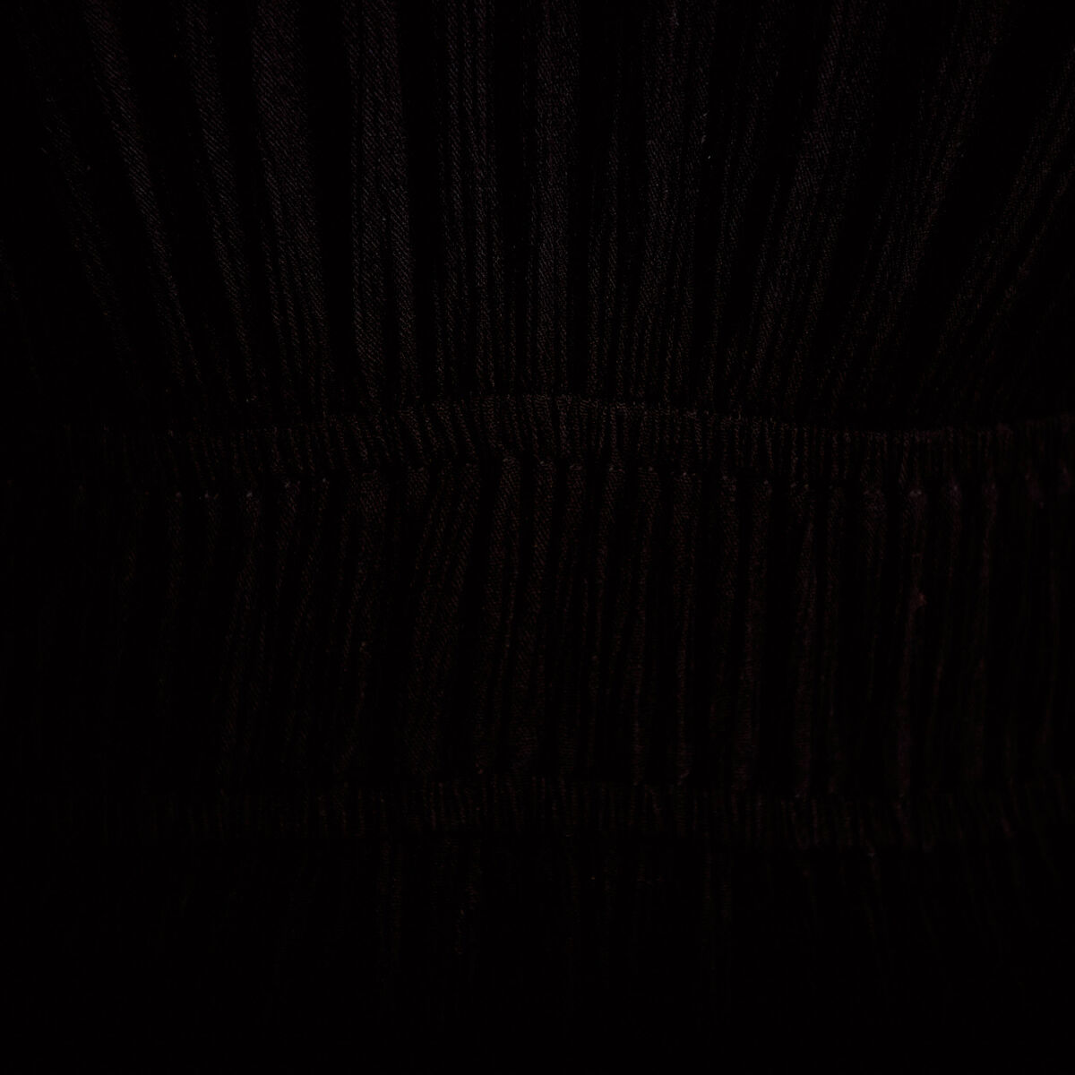 Robe midi &eacute;vas&eacute;e d&eacute;collet&eacute; sans manches noir femme