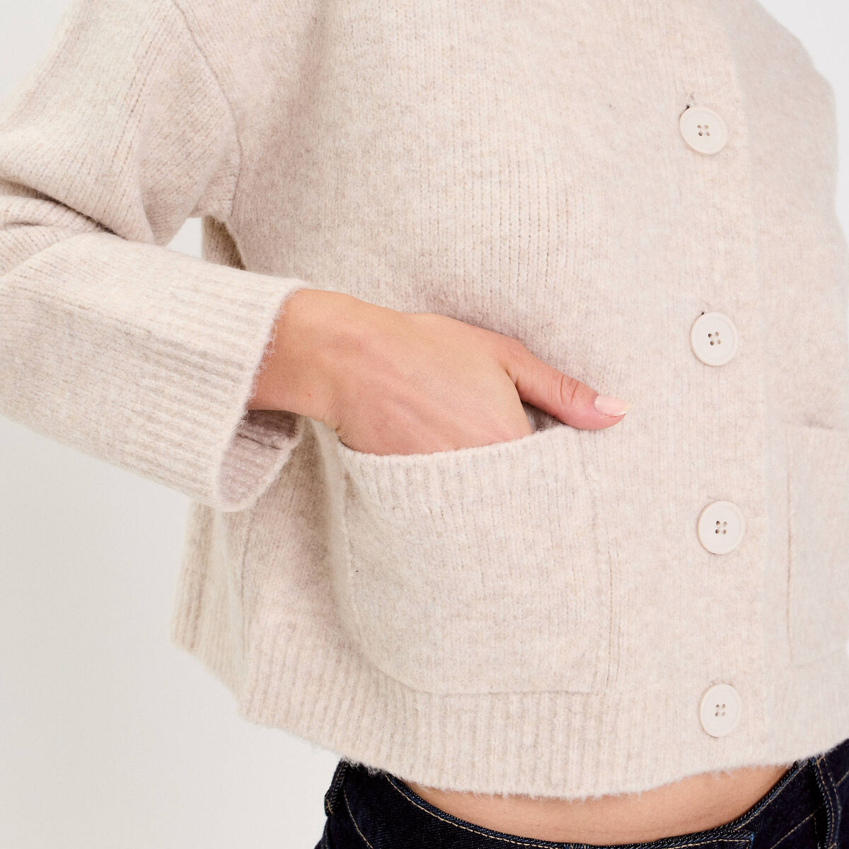 Gilet bouclette col rond manches longues beige femme