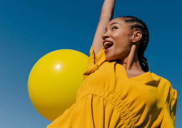 Tendances robes femme rentr&eacute;e 2026 : couleurs, longueurs et mati&egrave;res d&eacute;crypt&eacute;es