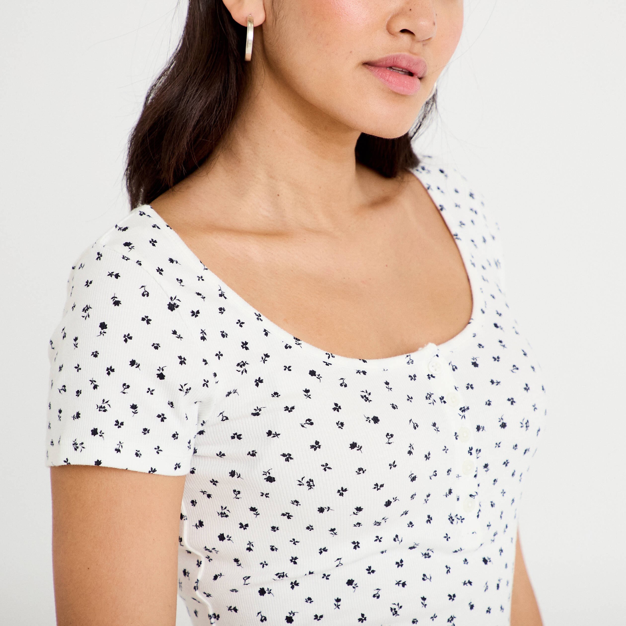 T-shirt c&ocirc;tel&eacute; blanc femme