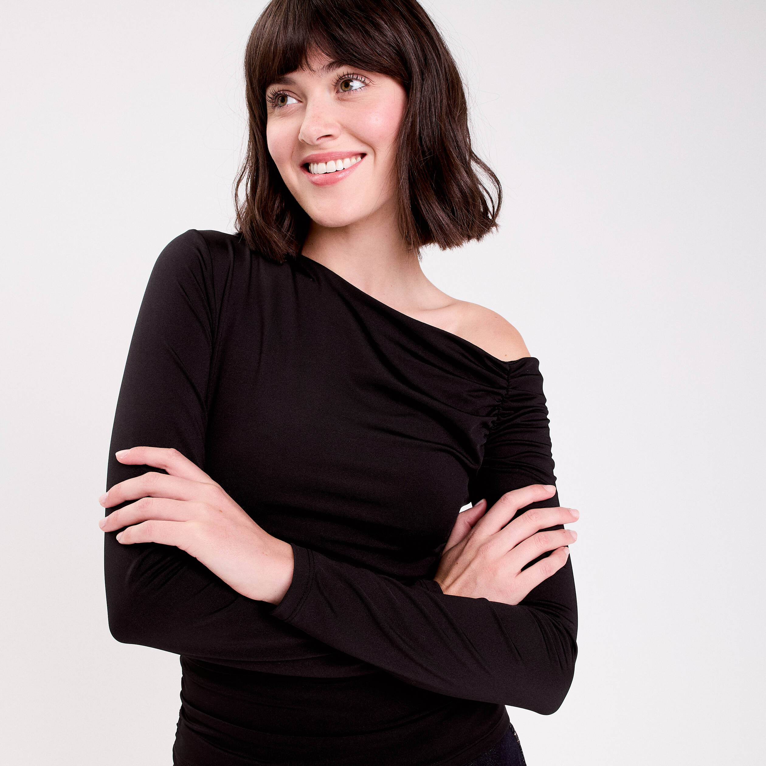 T-shirt ajust&eacute; manches longues noir femme