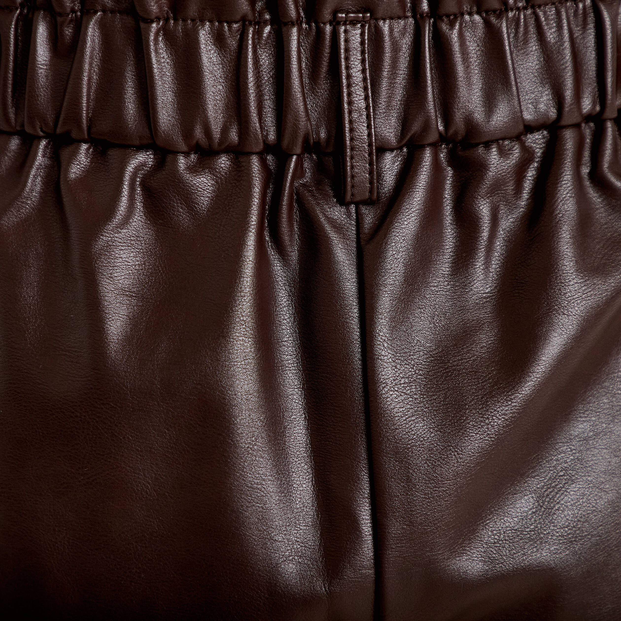 Short large taille haute en similicuir marron fonc&eacute; femme