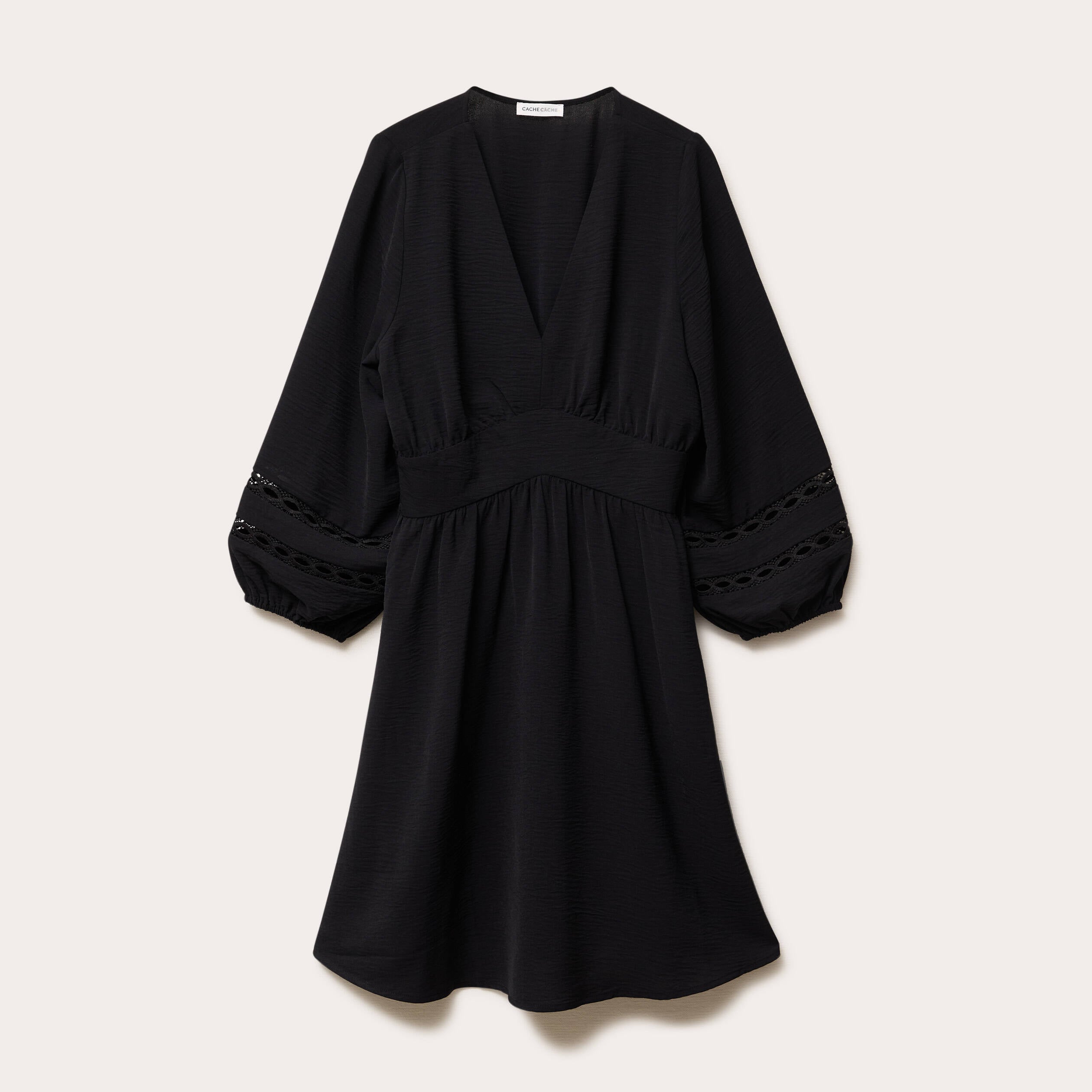 Robe courte &eacute;vas&eacute;e col v manches 3/4 noir femme