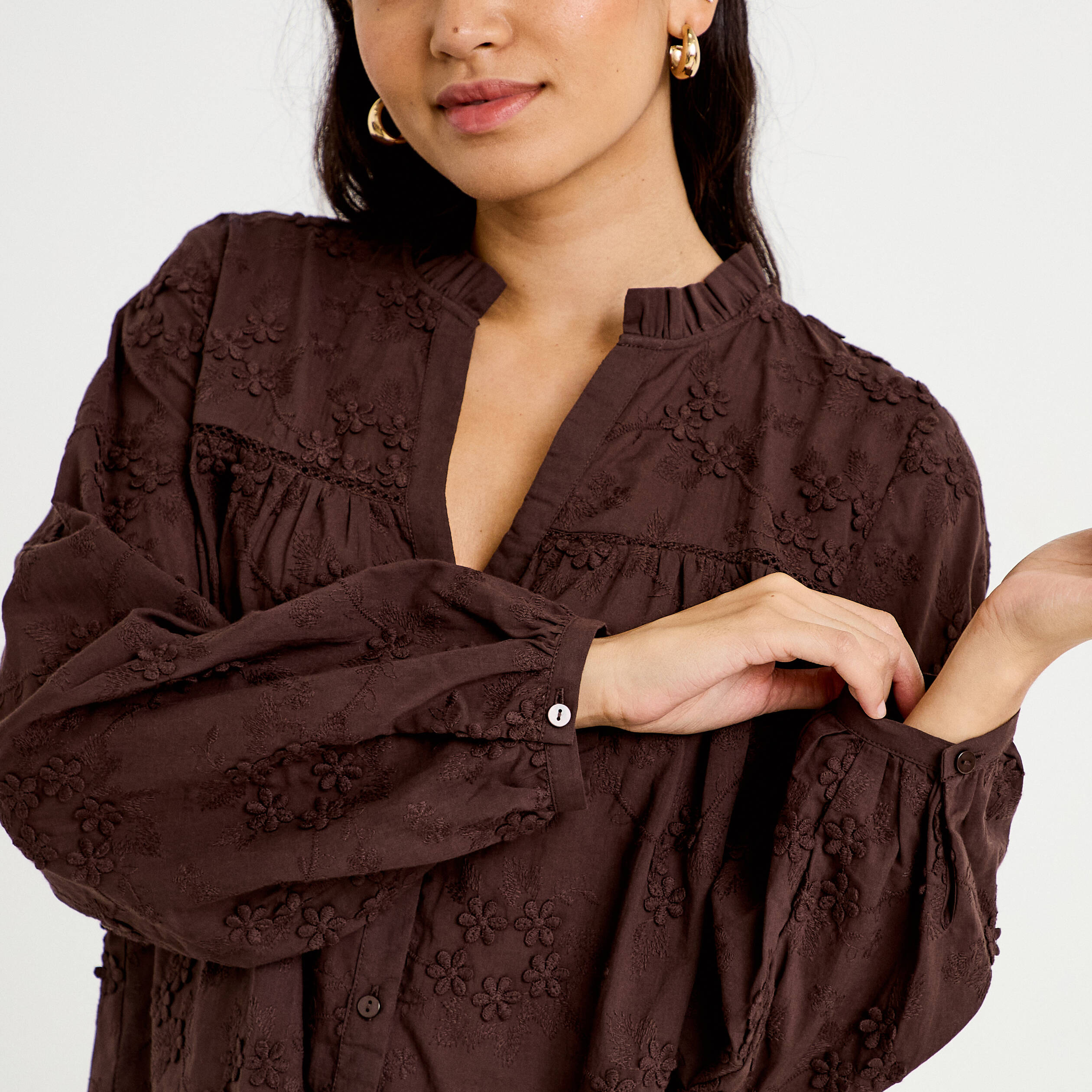 Blouse droite col rond manches longues marron fonc&eacute; femme