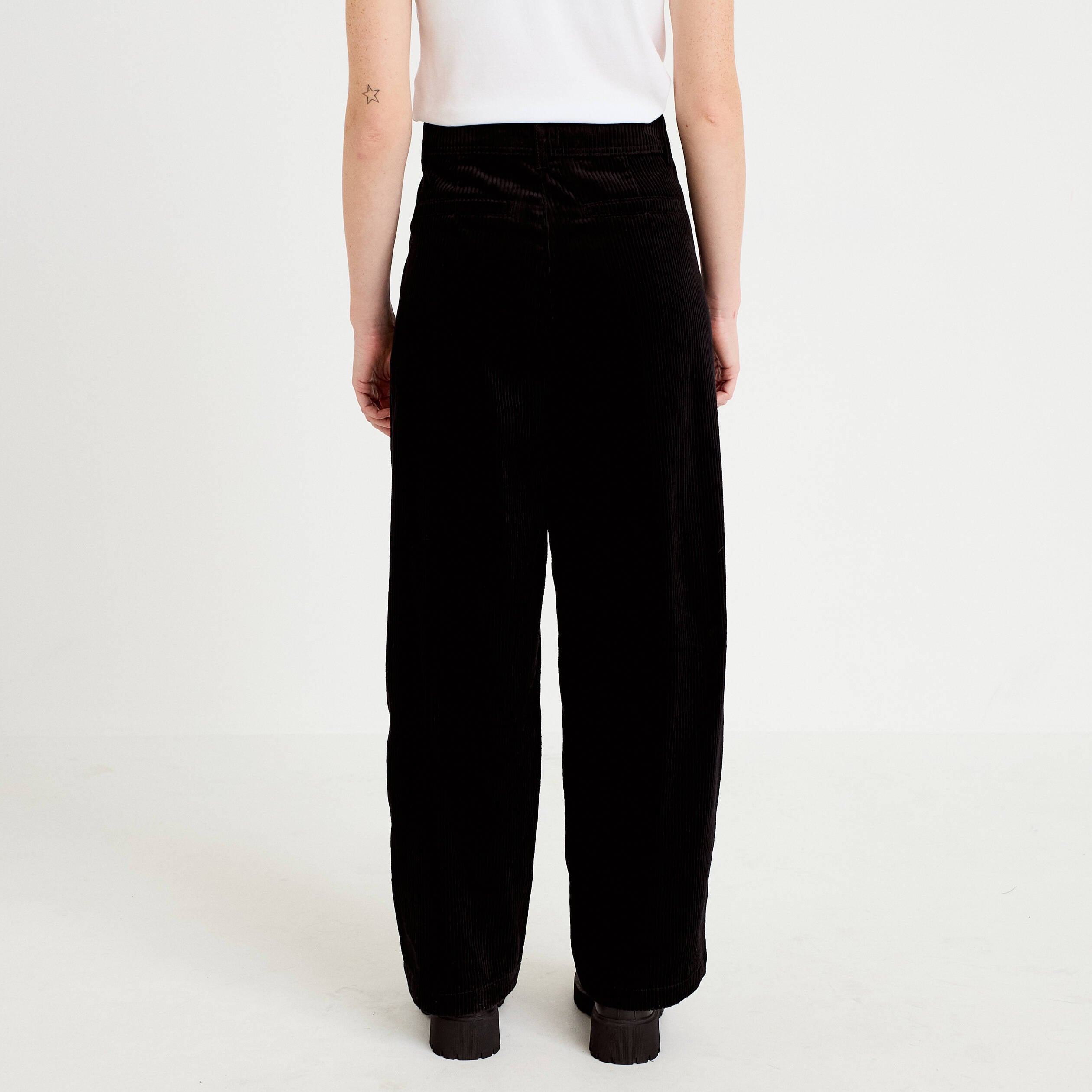 Pantalon chino en velours noir femme