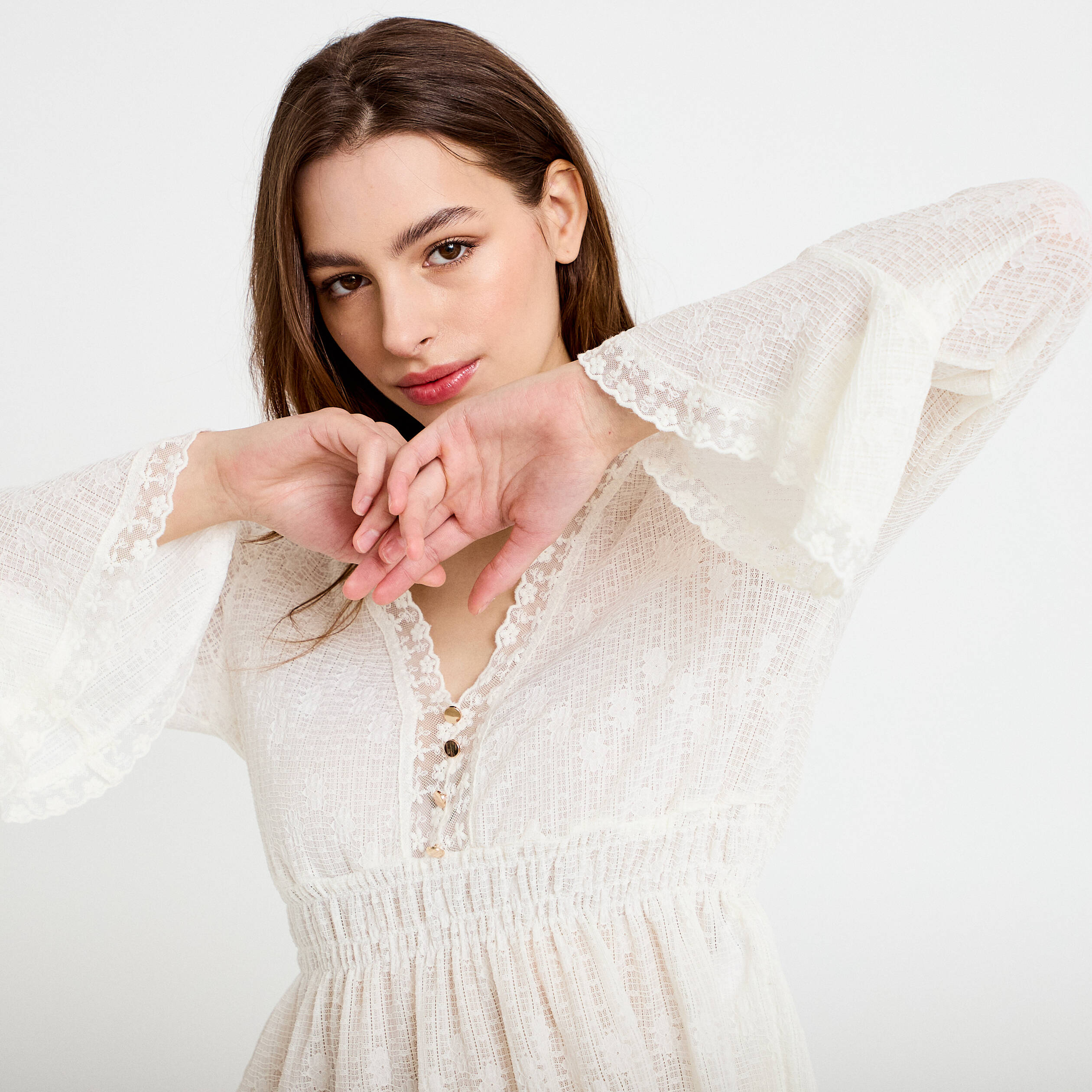 Blouse ajust&eacute;e col v manches longues ecru femme