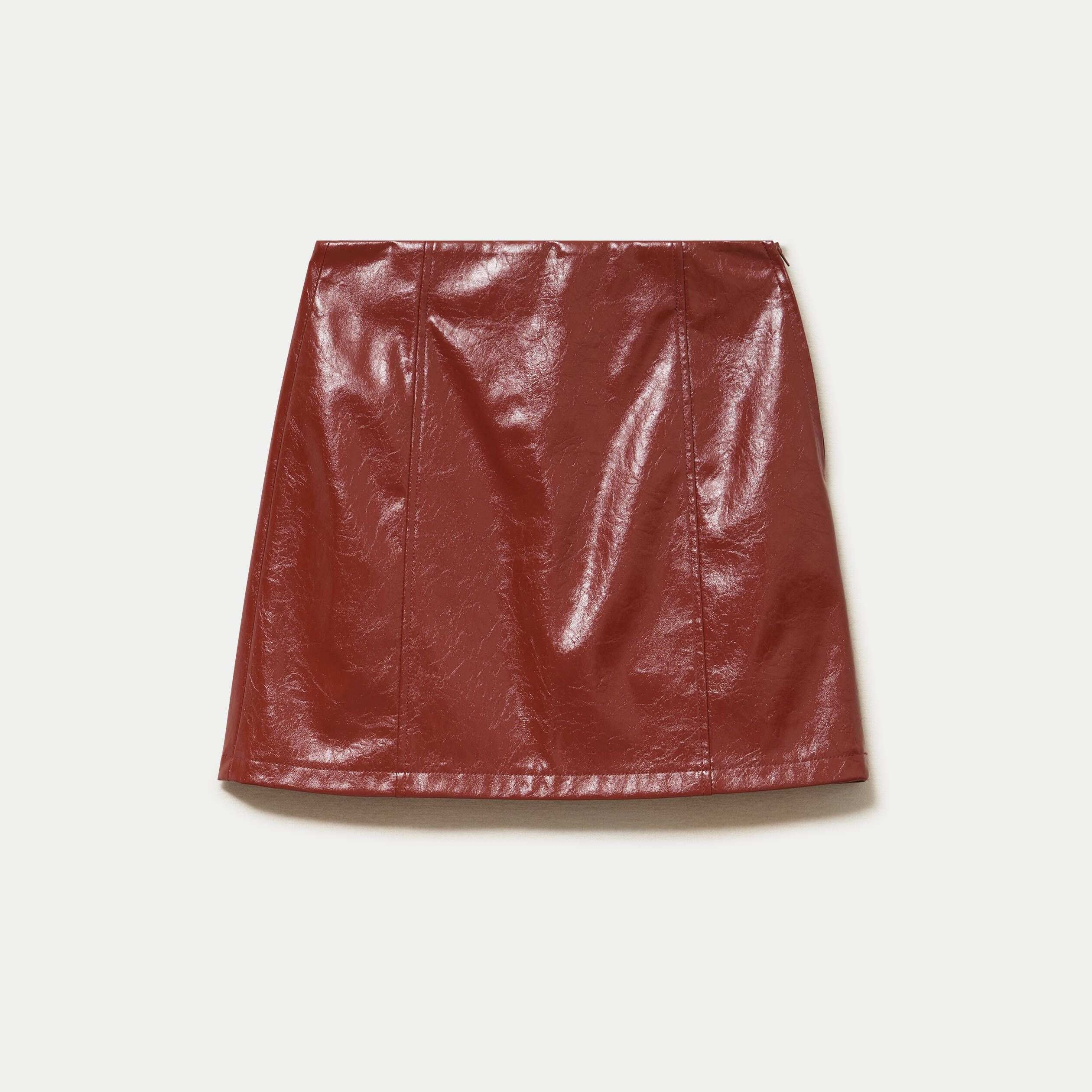 Jupe droite courte en similicuir marron cognac femme