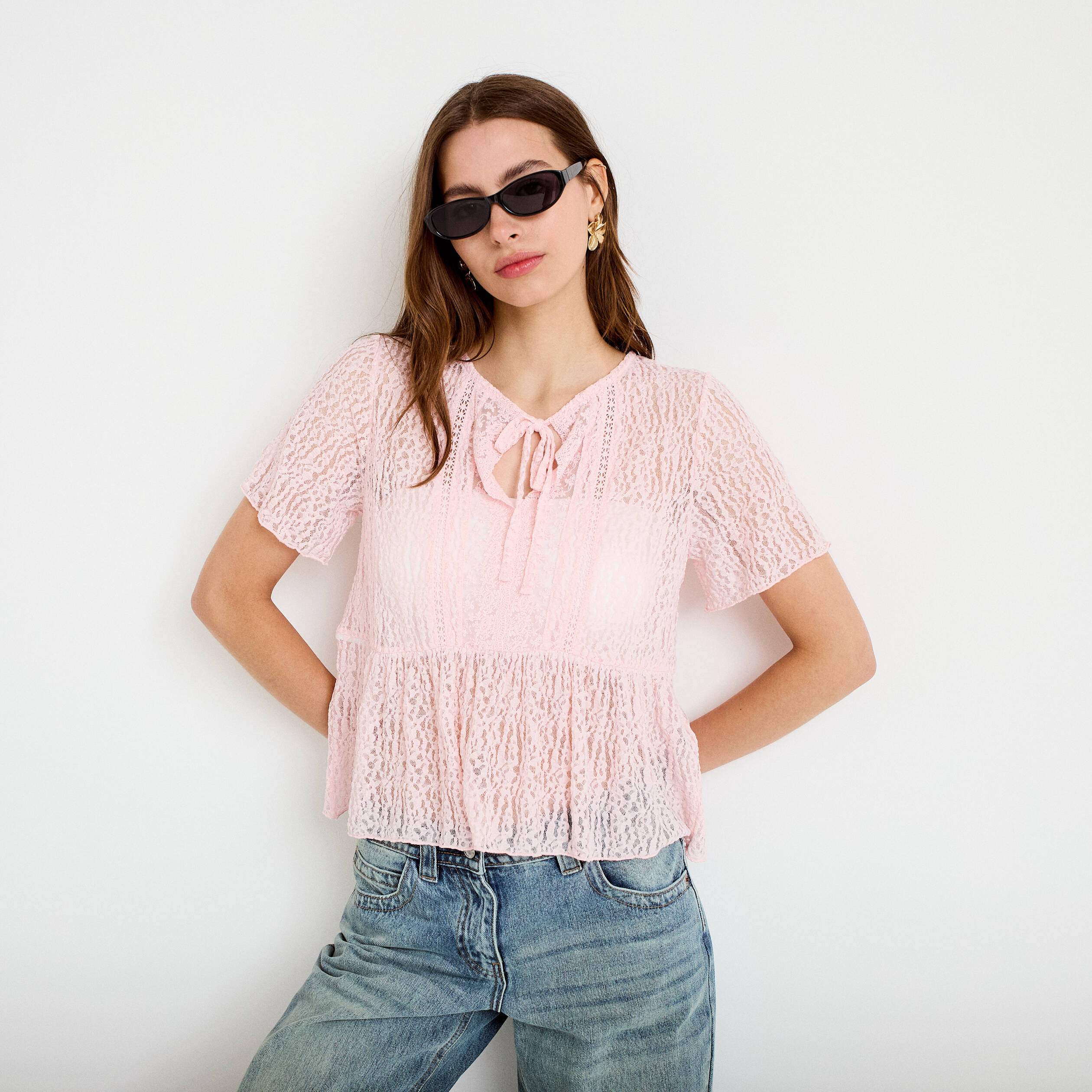 Blouse dentelle col rond manches courtes rose clair femme