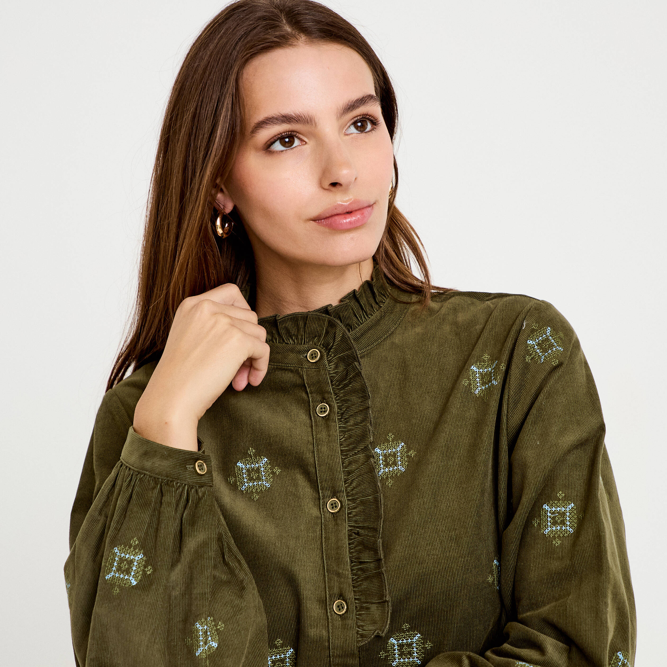Chemise droite velours col montant vert kaki femme