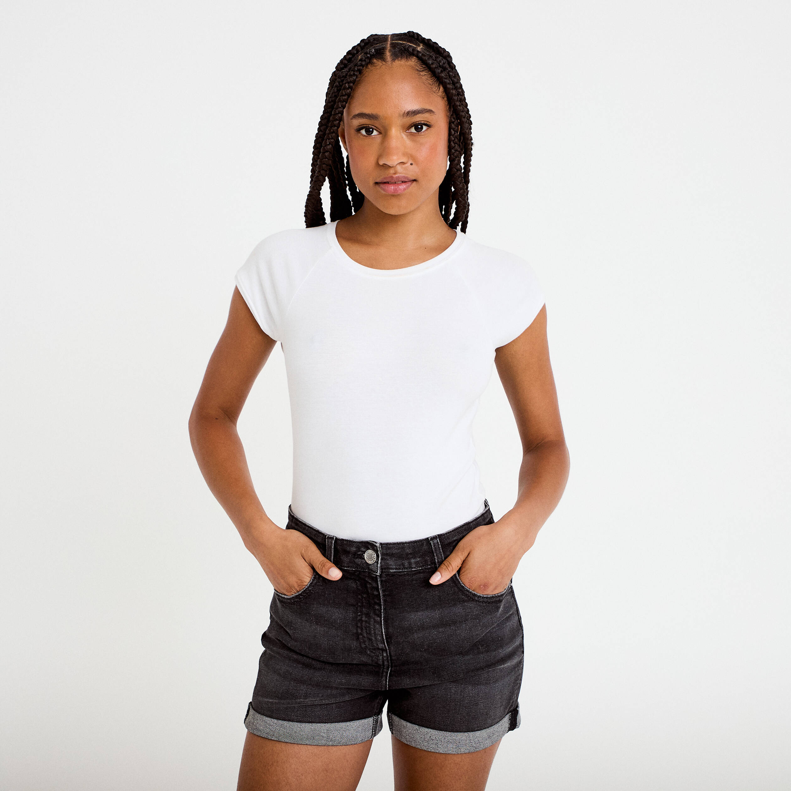 Short slim en jean denim noir femme