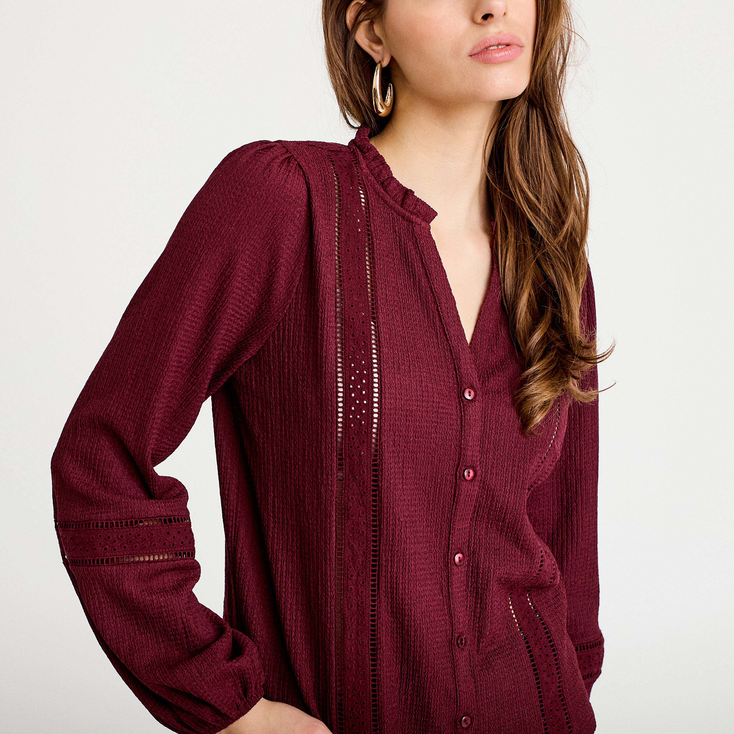 Blouse broderie col V manches longues bordeaux femme
