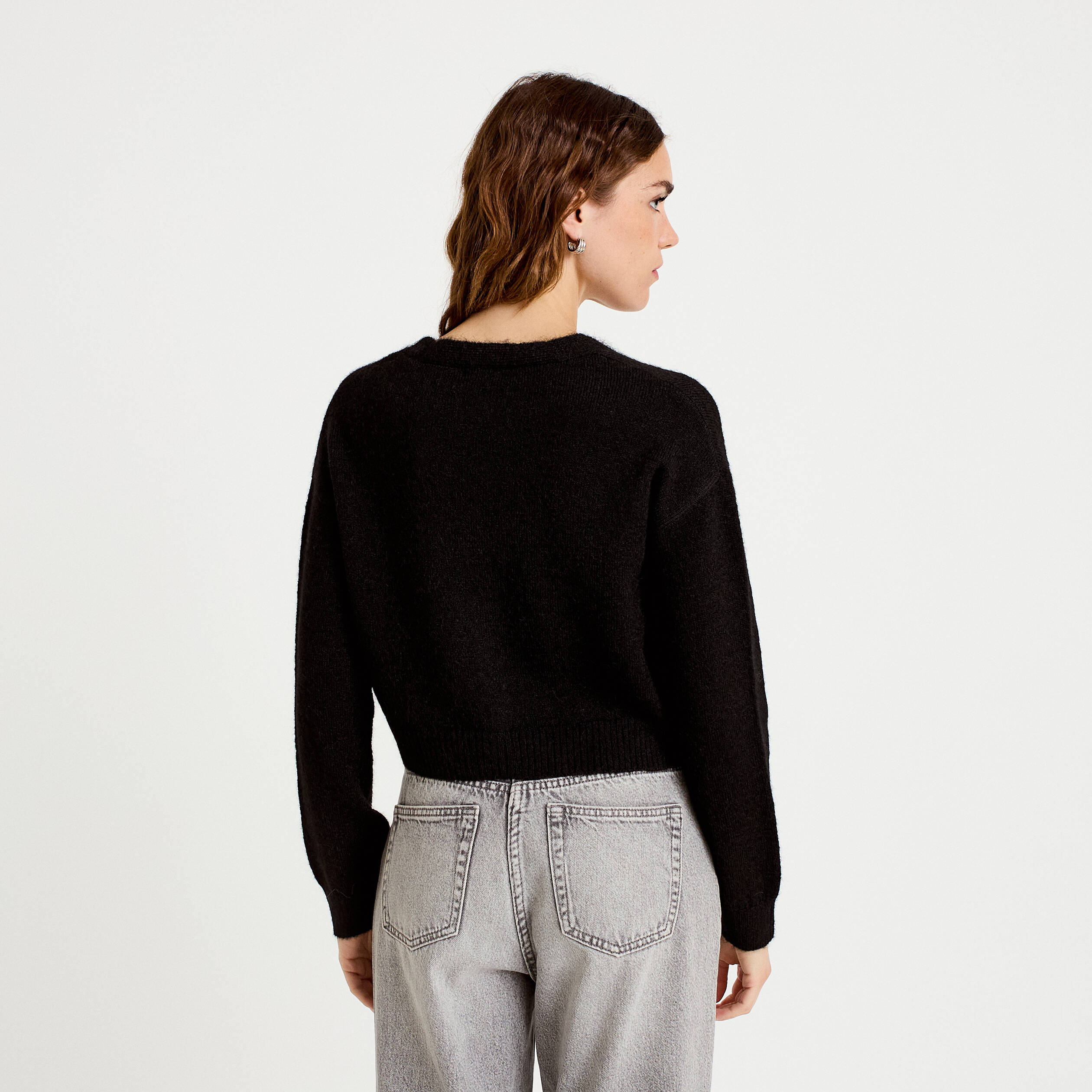 Gilet court ajust&eacute; col v manches longues noir femme