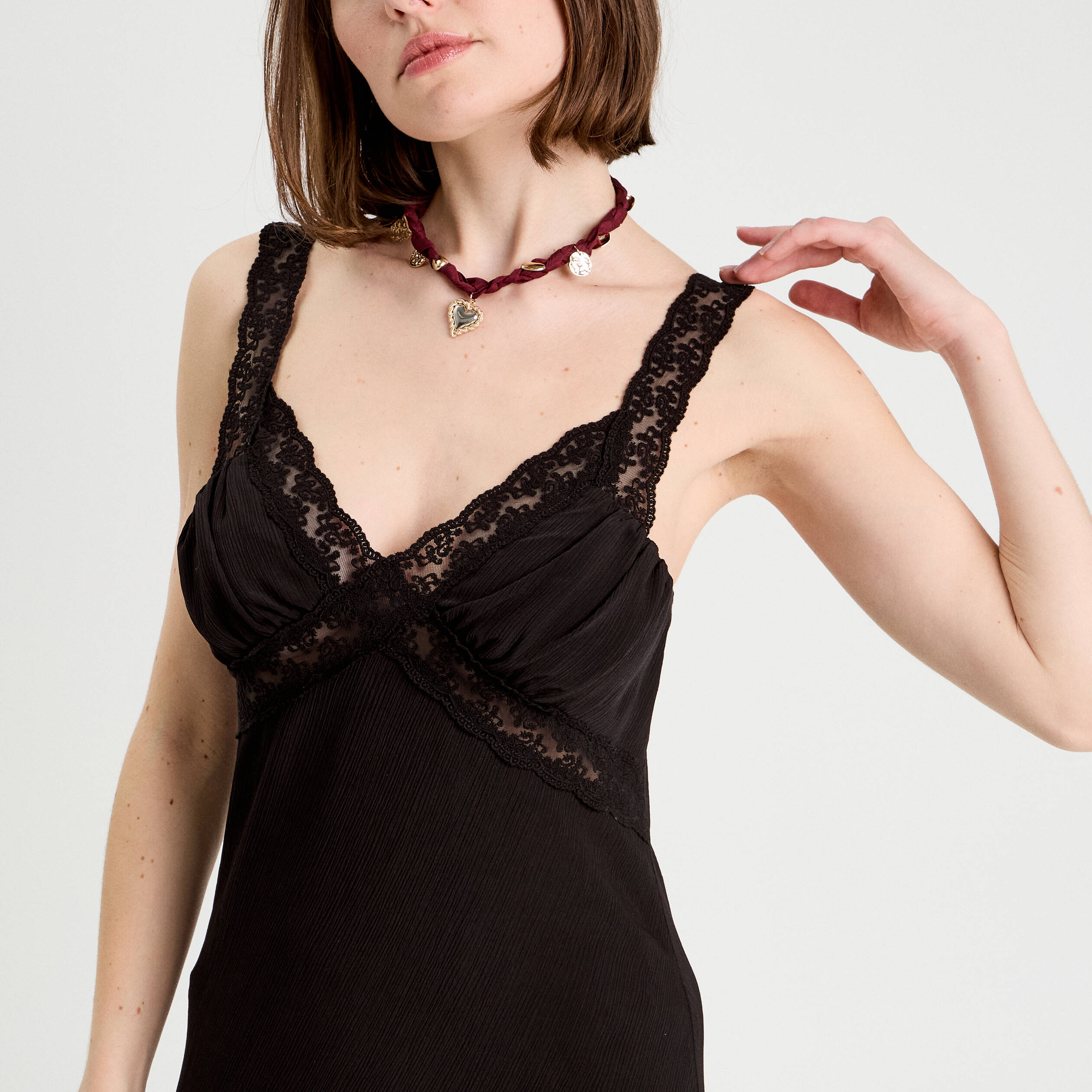 Robe longue &eacute;vas&eacute;e noir femme