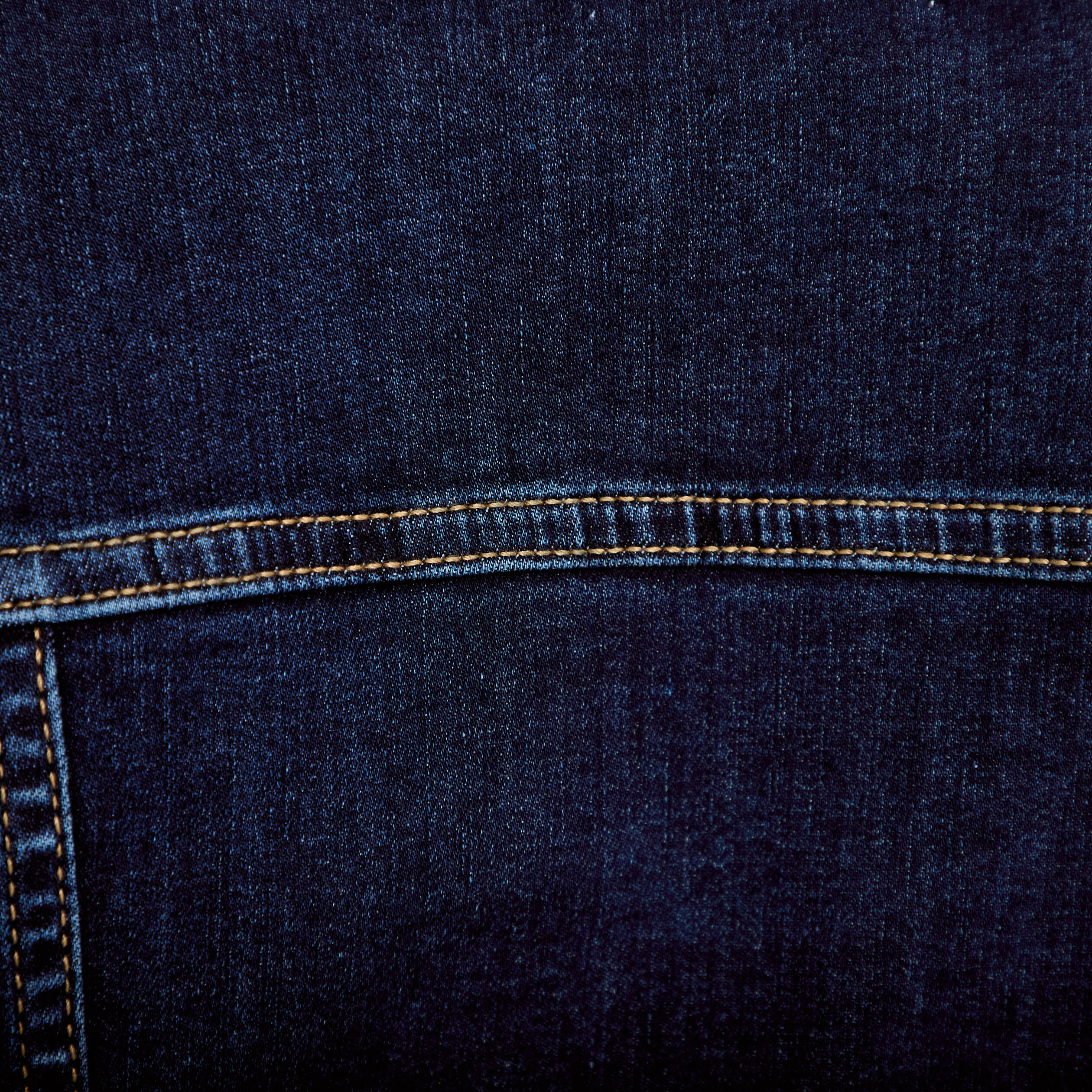 Veste cintr&eacute;e en jean col classique denim brut femme
