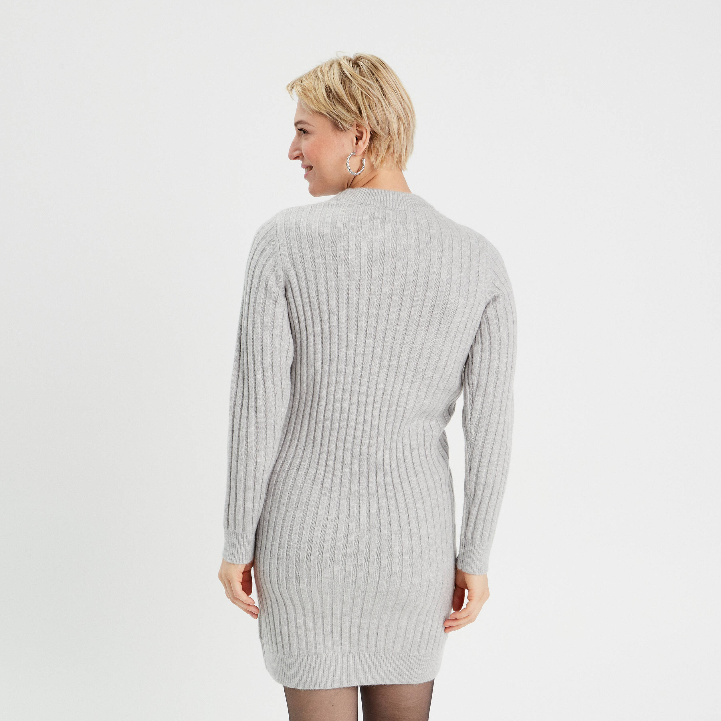 Robe pull &agrave; torsades gris clair femme