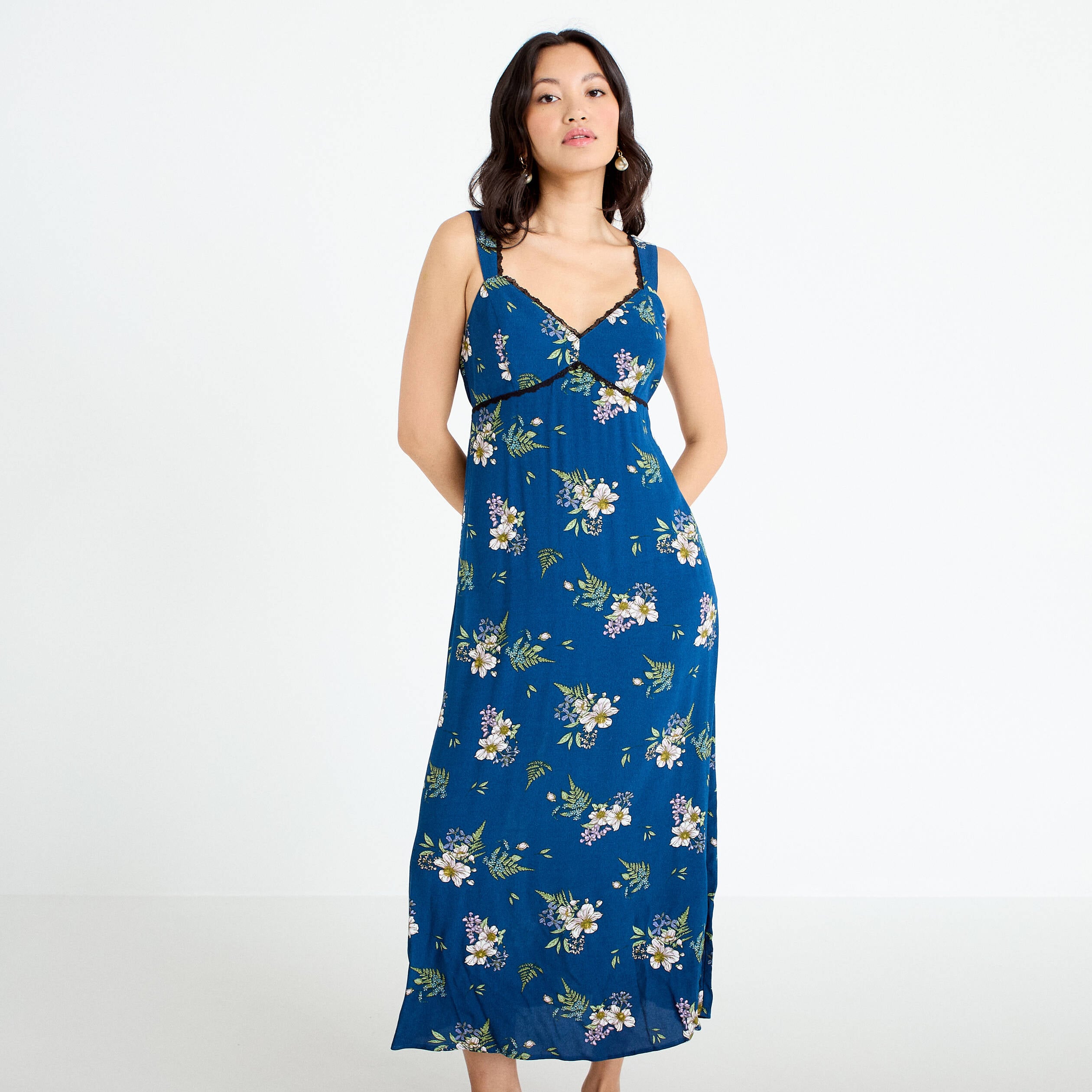 Robe longue &eacute;vas&eacute;e col coeur Bridgerton bleu fonc&eacute; femme
