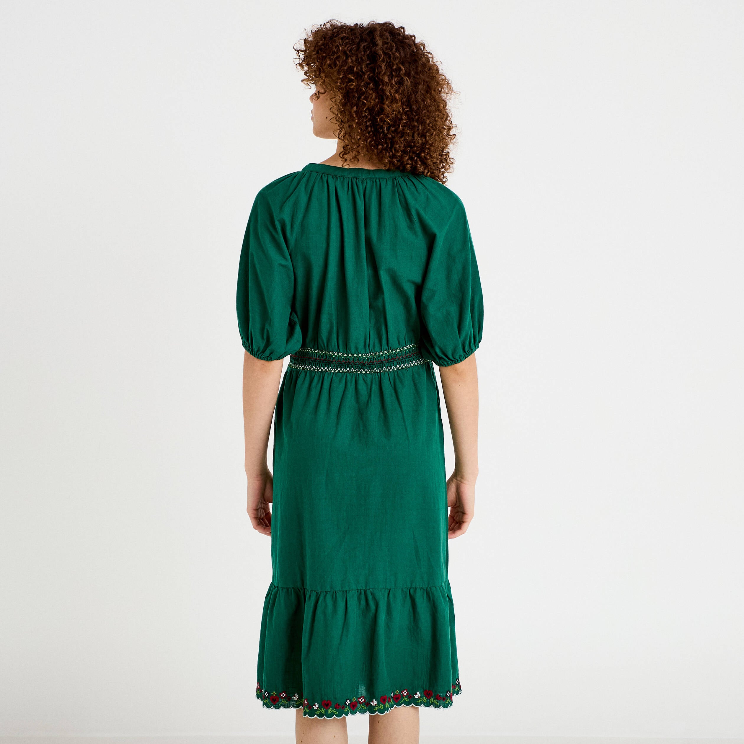 Robe &eacute;vas&eacute;e broderie col chemise vert fonc&eacute; femme
