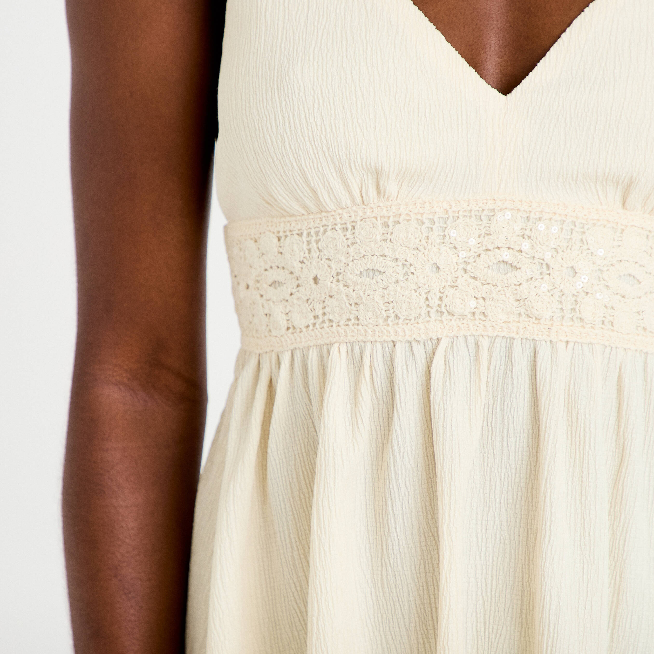 D&eacute;bardeur d&eacute;tail crochet ecru femme