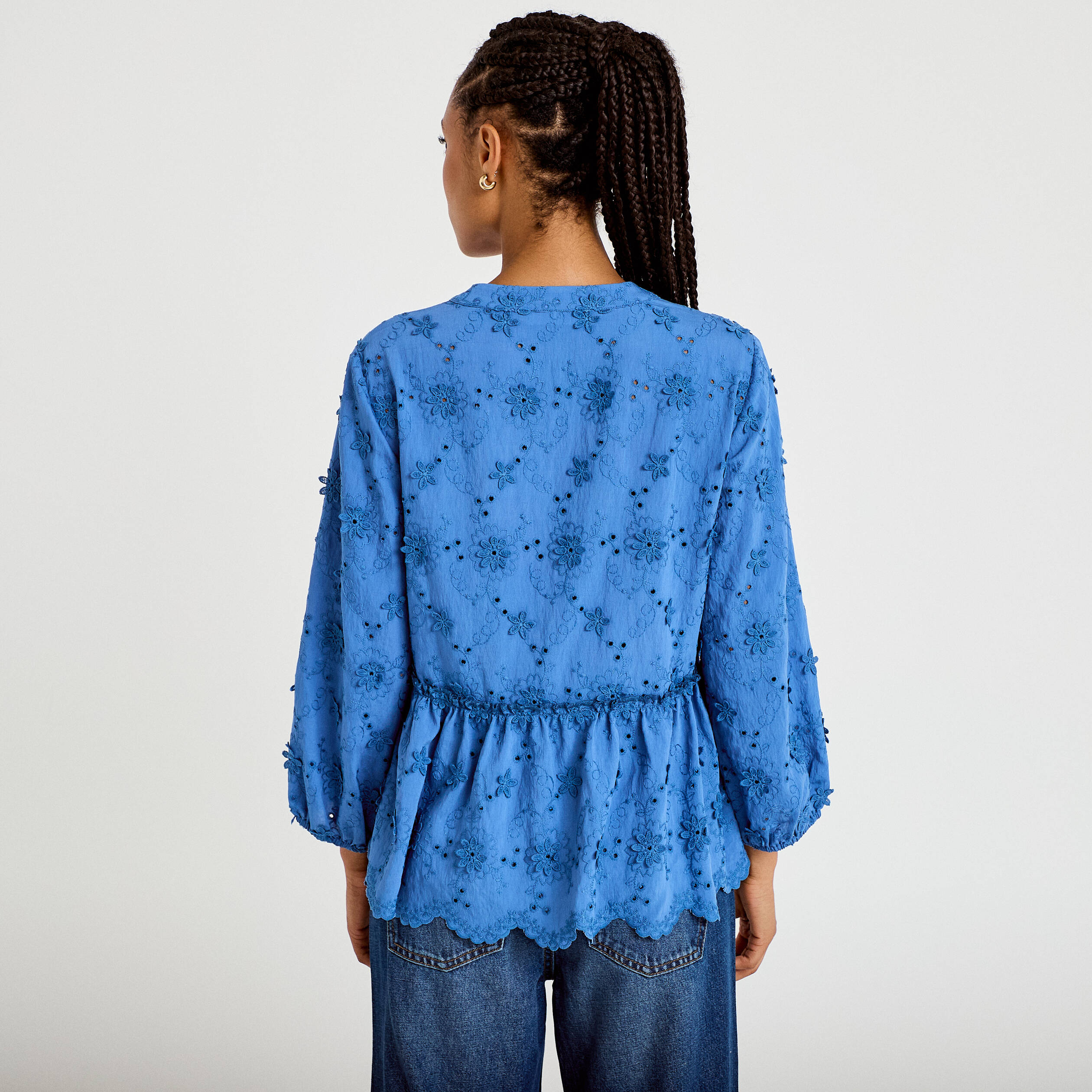 Blouse &agrave; motif en relief bleu fonc&eacute; femme