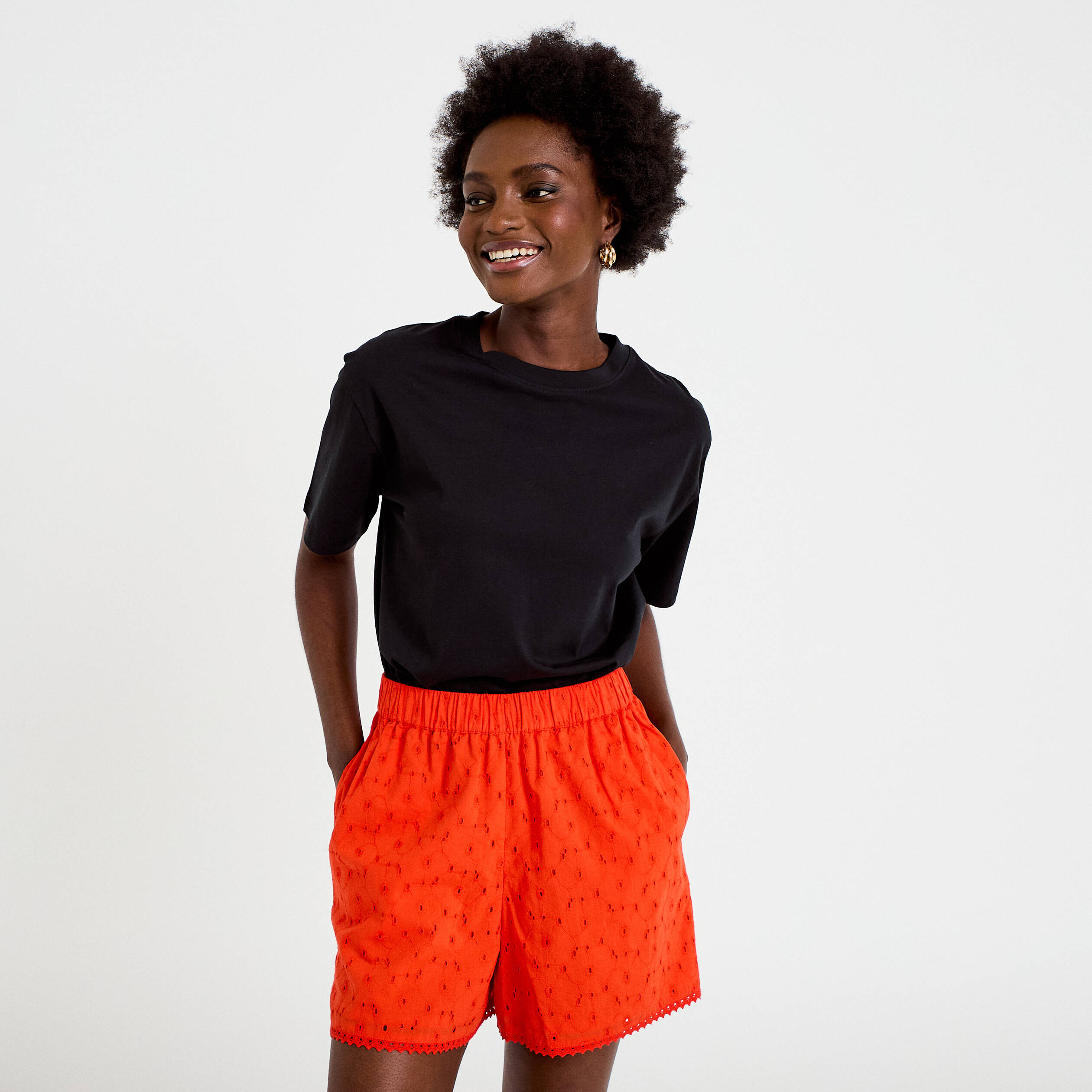 Short avec broderie orange fonc&eacute; femme