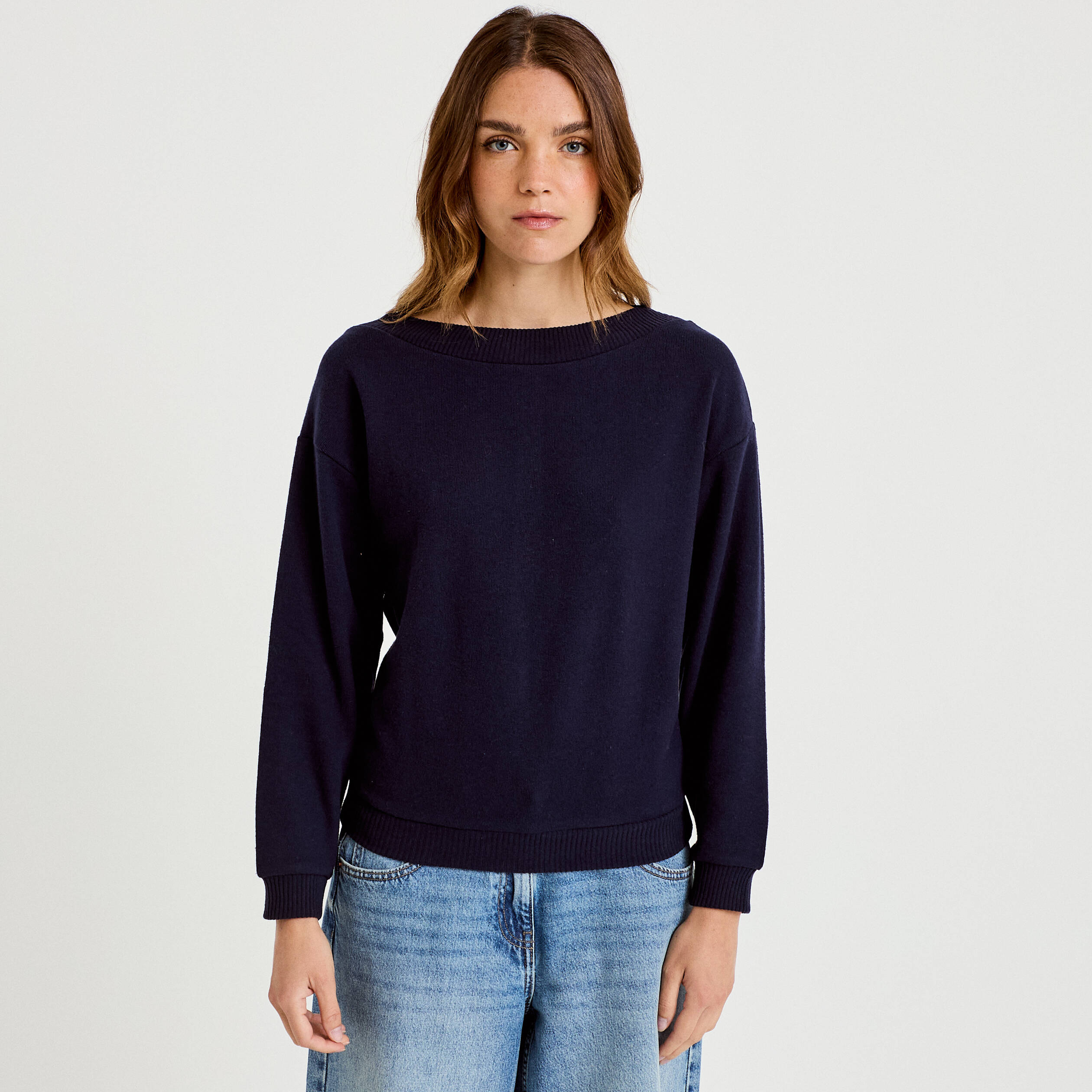 Sweat duveteux col rond manches longues bleu marine femme